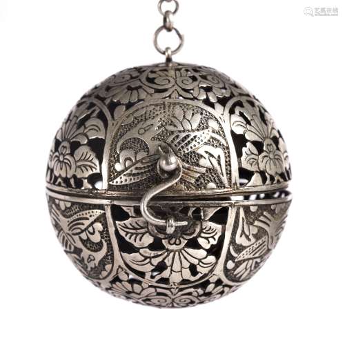 Incense burner Chinese in the form of a silver sphere pierced and engraved with panels of birds