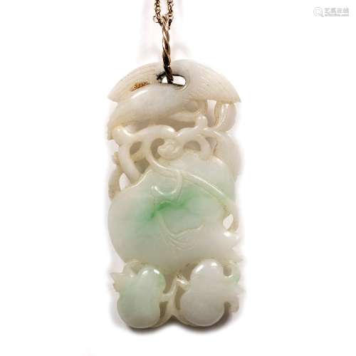 Mottled green and white pendant Chinese carved and pierced, with a bird and fruit, with a gilt chain