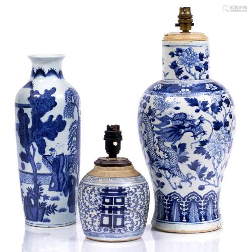 Blue and white vase Chinese, 19th century later converted to a lamp, depicting dragons 39 cm