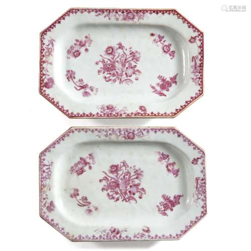 Pair of export octagonal dishes Chinese, 18th Century painted with pink flower sprays 24.5cm