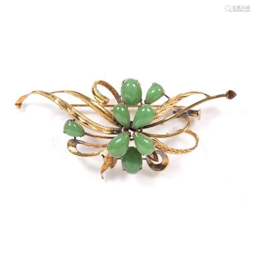 Jade and gilt brooch Chinese 7cm across