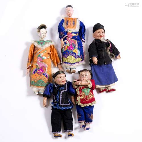 Five dolls Chinese in embroidered traditional dress