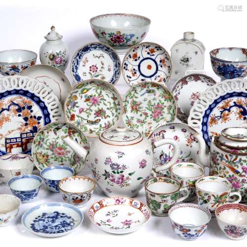 Large quantity of porcelain Chinese,principally 19th Century including various pieces (37 approx)