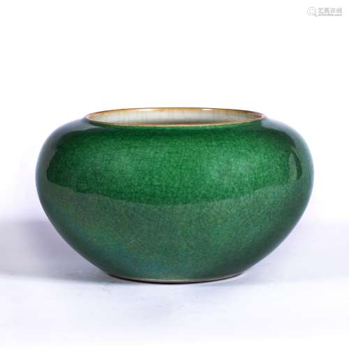 Ge ware style apple green crackle glazed bowl Chinese, late Guangxu of squat rounded form 11.5cm
