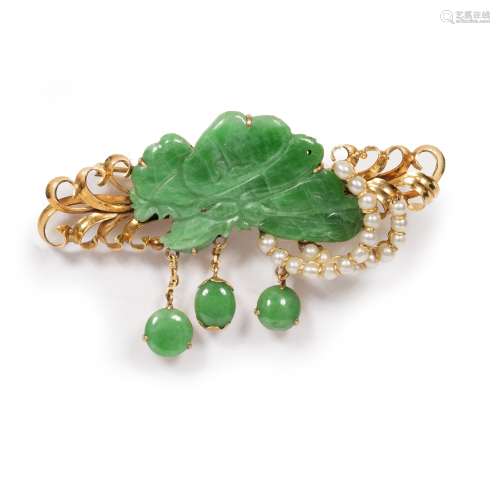 Jade and pearl brooch Chinese 5.5cm across