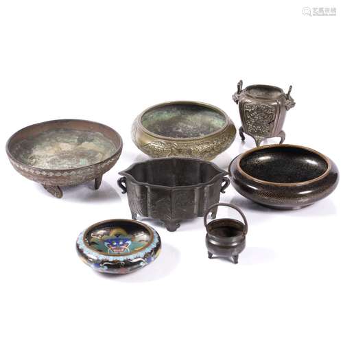 Collection of seven censers Chinese to include five metal examples and two cloisonne censers