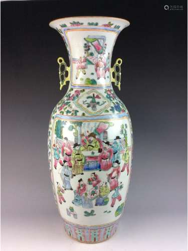 Large Chinese porcelain vase, famille rose glazed