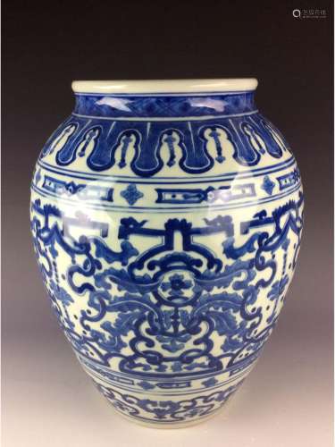 Chinese large blue and white jar with floral interlocking branch