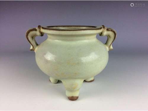 Chinese porcelain Song Guan style, moon white glazed,