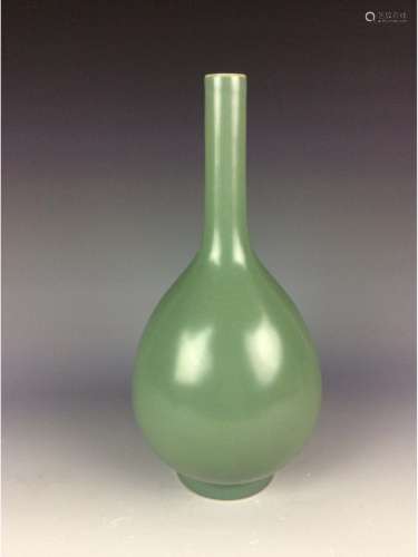 Chinese porcleian vase, green / celadon glaze, marked