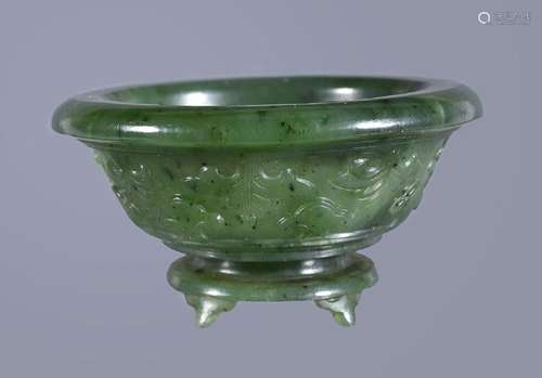 A small Chinese spinach jade bowl