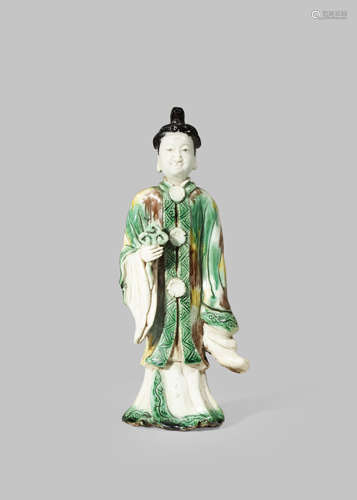 A CHINESE FAMILLE VERTE FIGURE OF A LADY