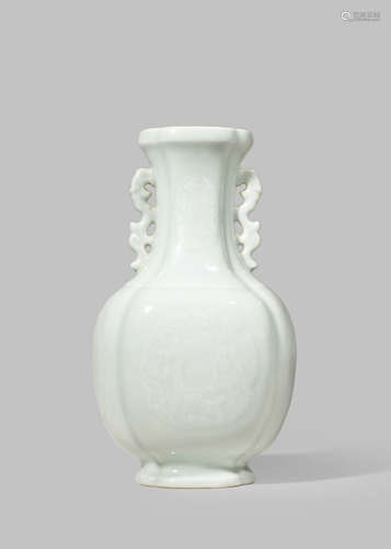 A CHINESE CELADON GLAZED VASE