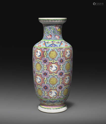 *A RARE CHINESE FAMILLE ROSE 'LONGEVITY' VASE