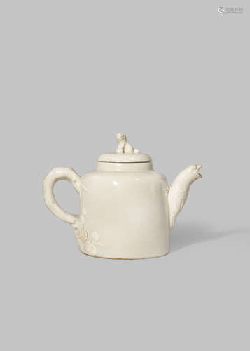 AN UNUSUAL CHINESE WHITE GLAZED TEAPOT