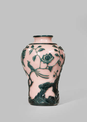 A CHINESE BEIJING GLASS PINK AND GREEN OVERLAY VASE