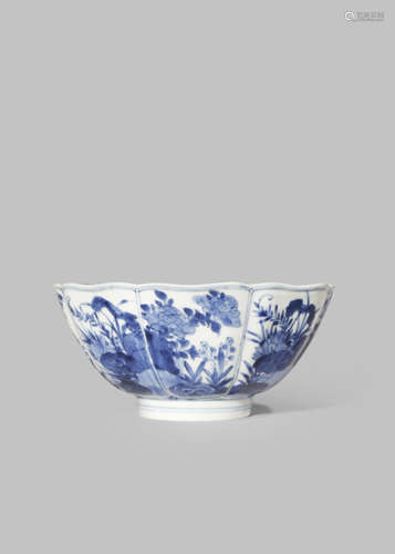 A CHINESE BLUE AND WHITE OCTAGONAL BOWL