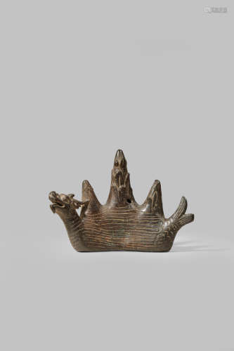A CHINESE BRONZE 'YU LUNG MOUNTAIN' BRUSH REST