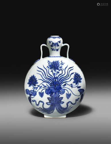 A CHINESE BLUE AND WHITE MOON FLASK