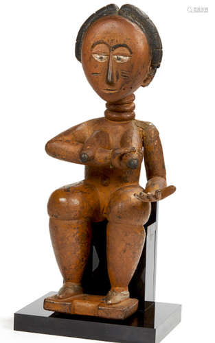 Seated Fante Akan Maternity Figure