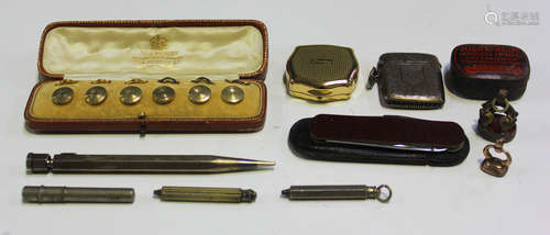 A Victorian silver rectangular vesta case, Birmingham 1898, two fob seals, a set of six gilt