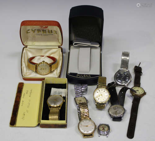 A Smiths Astral 9ct gold circular cased gentleman's wristwatch, the case back presentation