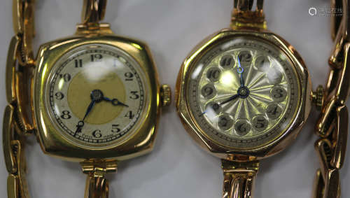 A 9ct gold curved square cased lady's wristwatch, the jewelled movement detailed 'Vertex Herald',