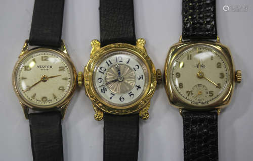 An 18ct gold circular cased lady's wristwatch, the dial with black Arabic numerals on a white