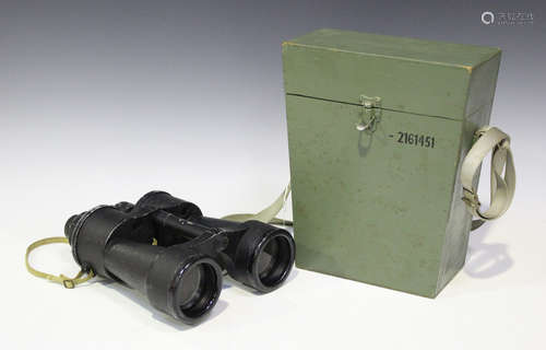 A pair of mid-20th century Zeiss black painted 8 x 60 binoculars, detailed '8 x 60 2161451 blc',