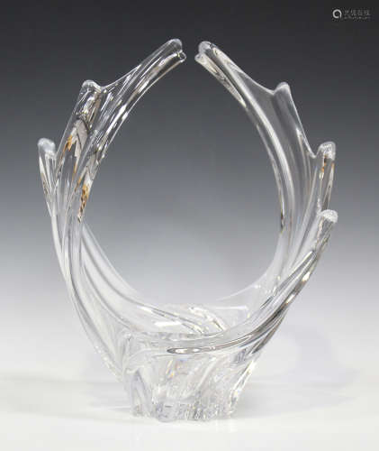 A Vannes Crystal clear art glass centrepiece, mid-20th century, moulded in an abstract swirling wave