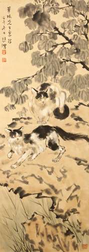 XU BEIHONG   (1895 – 1953) Cats Chinese ink and colour on paper, hanging scroll painting signed Beihong, with two seals of the artist and a collector’s seal 35 x 96cm. 徐悲鴻   雙貓圖 設色紙本   立軸 款識：華林先生惠存壬午冬日 悲鴻 鈐印：「徐」「悲鴻」