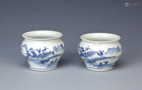 TWO SMALL CHINESE BLUE AND WHITE JARS