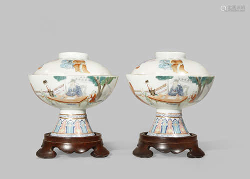 A PAIR OF CHINESE FAMILLE ROSE STEM BOWLS AND COVERS