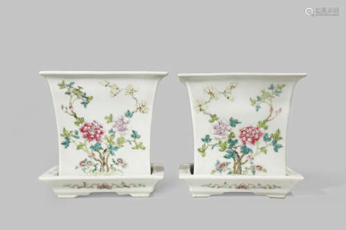 A PAIR OF CHINESE FAMILLE ROSE 'FOUR SEASONS' JARDINIERES AND STANDS