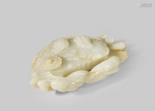 A CHINESE PALE CELADON JADE CARVING OF A CRAB