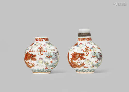 TWO CHINESE 'DRAGON' SNUFF BOTTLES