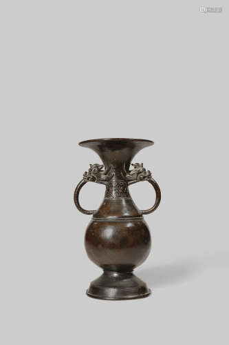 A CHINESE BRONZE PEAR-SHAPED VASE