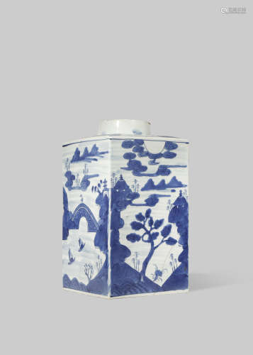 A LARGE CHINESE BLUE AND WHITE TEA CANISTER