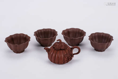 Chinese yixing teapot and teacups.