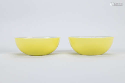 Pair of Chinese yellow glaze porcelain cups, Yongzheng