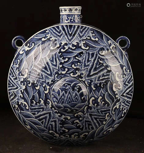 A BLUE&WHITE WAVE PATTERN FLAT BOTTLE