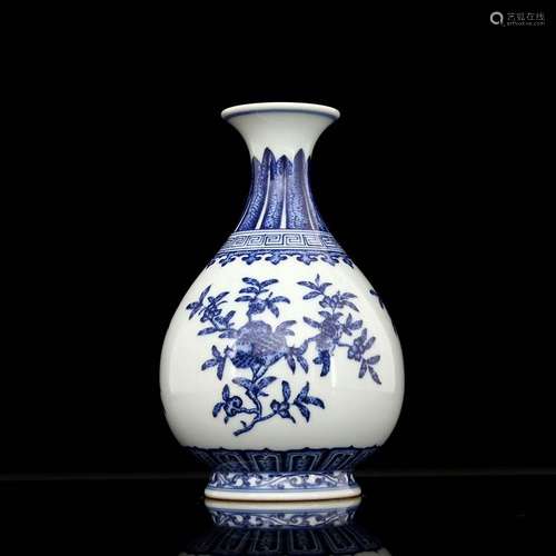 A BLUE AND WHITE YUHUCHUN VASE, QIANLONG MARK