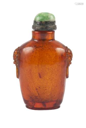 A Chinese amber snuff bottle