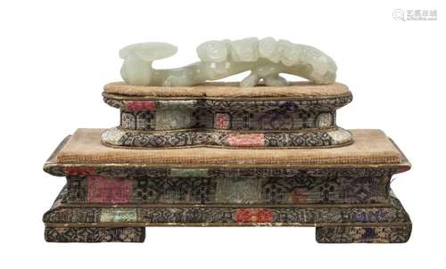 A Chinese pale green jade 'lingzhi' belt hook