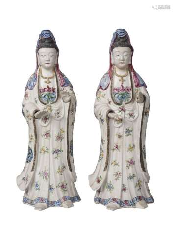A pair of Chinese porcelain female figures