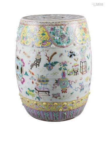 A Chinese porcelain barrel-form garden seat
