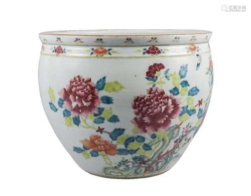 A large Chinese porcelain jardinière