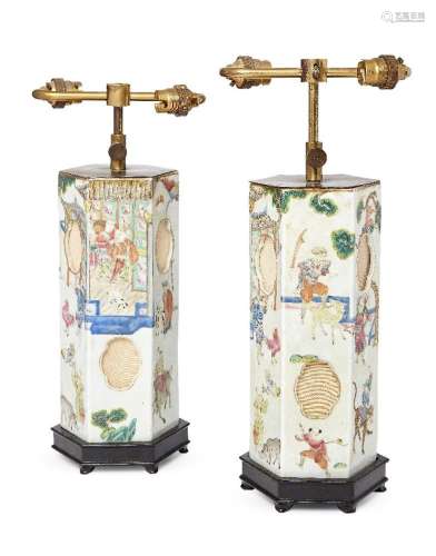 A pair of Chinese porcelain hexagonal hat stands