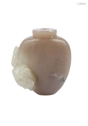 A Chinese jade snuff bottle