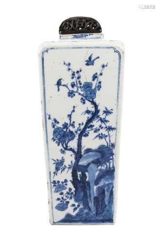 A Chinese porcelain square vase